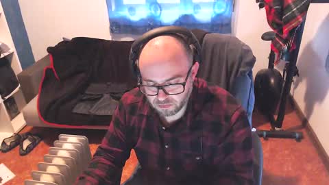 Snapshot of ravingr3d3 chatting on 03/03/25, 05:07 ravingr3d3 online show from 03/03/25, 05:07