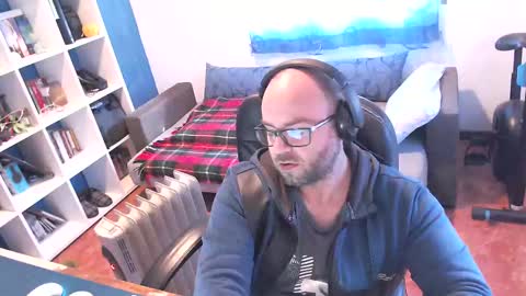 Snapshot of ravingr3d3 chatting on 03/04/25, 03:04 ravingr3d3 online show from 03/04/25, 03:04