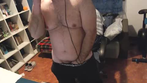 Snapshot of ravingr3d3 chatting on 03/05/25, 01:31 ravingr3d3 online show from 03/05/25, 01:31