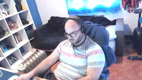 Snapshot of ravingr3d3 chatting on 03/05/25, 12:00 ravingr3d3 online show from 03/05/25, 12:00