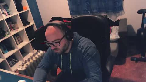 Snapshot of ravingr3d3 chatting on 03/05/25, 06:56 ravingr3d3 online show from 03/05/25, 06:56