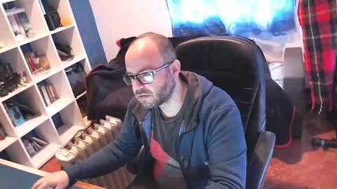 Snapshot of ravingr3d3 chatting on 03/07/25, 09:07 ravingr3d3 online show from 03/07/25, 09:07