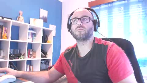 Snapshot of ravingr3d3 chatting on 03/07/25, 12:12 ravingr3d3 online show from 03/07/25, 12:12