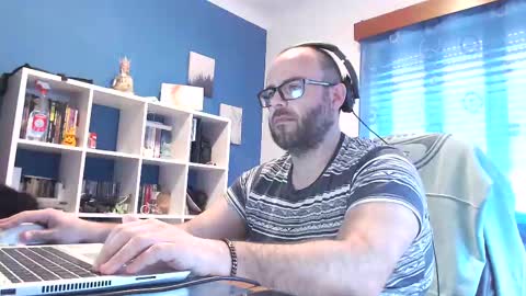 Snapshot of ravingr3d3 chatting on 03/12/25, 03:18 ravingr3d3 online show from 03/12/25, 03:18