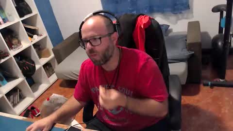 Snapshot of ravingr3d3 chatting on 09/25/25, 11:30 ravingr3d3 online show from 09/25/25, 11:30