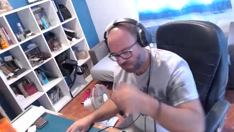 Snapshot of ravingr3d3 chatting on 09/26/25, 01:26 ravingr3d3 online show from 09/26/25, 01:26