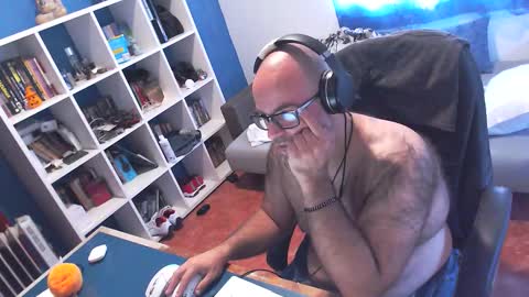 Snapshot of ravingr3d3 chatting on 10/09/25, 11:19 ravingr3d3 online show from 10/09/25, 11:19