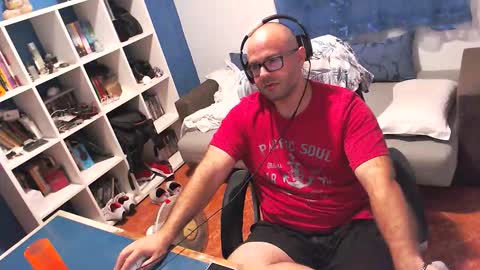 Snapshot of ravingr3d3 chatting on 10/10/25, 11:37 ravingr3d3 online show from 10/10/25, 11:37