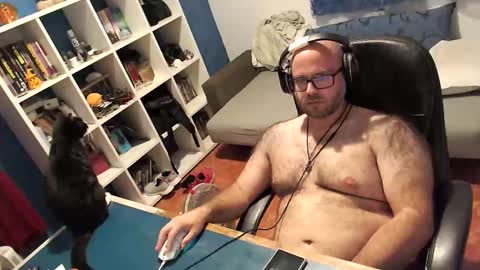 Snapshot of ravingr3d3 chatting on 10/14/25, 11:05 ravingr3d3 online show from 10/14/25, 11:05