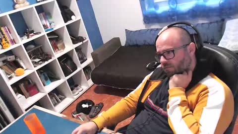 Snapshot of ravingr3d3 chatting on 10/25/25, 03:29 ravingr3d3 online show from 10/25/25, 03:29