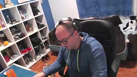 Snapshot of ravingr3d3 chatting on 11/01/25, 10:01 ravingr3d3 online show from 11/01/25, 10:01