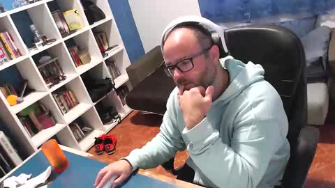 Snapshot of ravingr3d3 chatting on 11/16/25, 02:55 ravingr3d3 online show from 11/16/25, 02:55