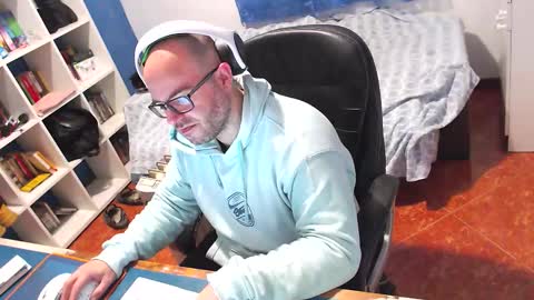 Snapshot of ravingr3d3 chatting on 02/02/26, 09:52 ravingr3d3 online show from 02/02/26, 09:52