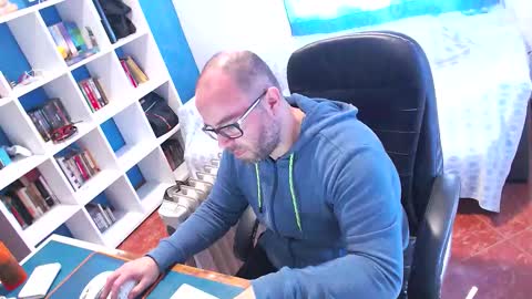 Snapshot of ravingr3d3 chatting on 02/08/26, 01:36 ravingr3d3 online show from 02/08/26, 01:36