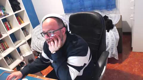 Snapshot of ravingr3d3 chatting on 02/09/26, 02:32 ravingr3d3 online show from 02/09/26, 02:32