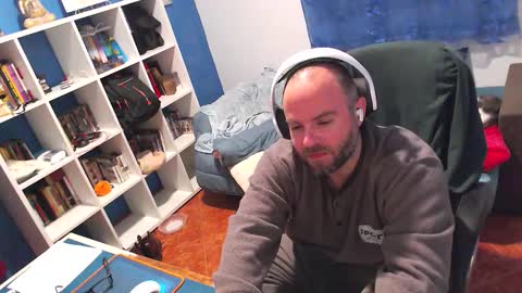 Snapshot of ravingr3d3 chatting on 02/18/26, 12:17 ravingr3d3 online show from 02/18/26, 12:17