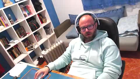 Snapshot of ravingr3d3 chatting on 03/01/26, 08:00 ravingr3d3 online show from 03/01/26, 08:00