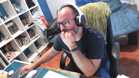 ravingr3d3 online show from 05/18/26, 01:17