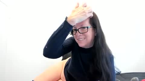 Snapshot of ravishthispeachgoddess chatting on 02/24/26, 01:20 Ravishing Peach Goddess online show from 02/24/26, 01:20