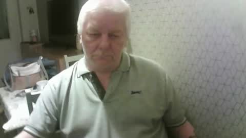 Snapshot of ray47 chatting on 02/11/26, 11:32 ray47 online show from 02/11/26, 11:32