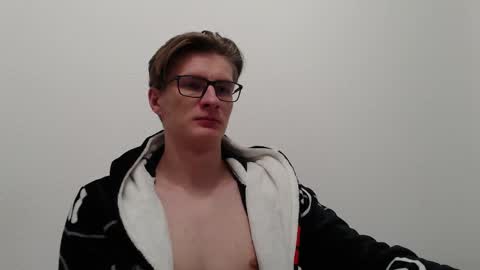 Snapshot of ray_booy chatting on 12/04/24, 10:41 Ray Booy online show from 12/04/24, 10:41