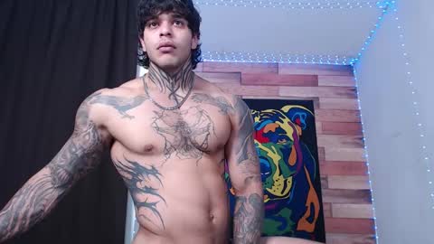 Snapshot of ray_coopers chatting on 02/05/25, 01:04 Ray Coopers online show from 02/05/25, 01:04