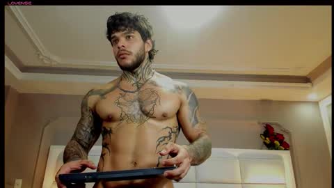 Snapshot of ray_coopers chatting on 11/15/25, 03:26 Ray Coopers online show from 11/15/25, 03:26