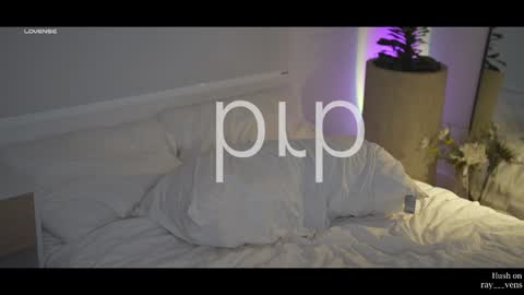 Snapshot of ray_vm chatting on 12/28/24, 03:47 Rayvens online show from 12/28/24, 03:47