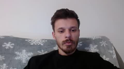 Snapshot of rayann27 chatting on 12/16/24, 02:04 rayan online show from 12/16/24, 02:04