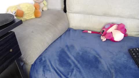 Snapshot of raycatt chatting on 01/05/26, 06:44 Ray online show from 01/05/26, 06:44