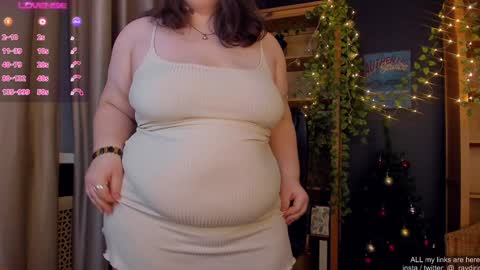 Snapshot of raydirin chatting on 01/09/25, 01:35 Ray online show from 01/09/25, 01:35