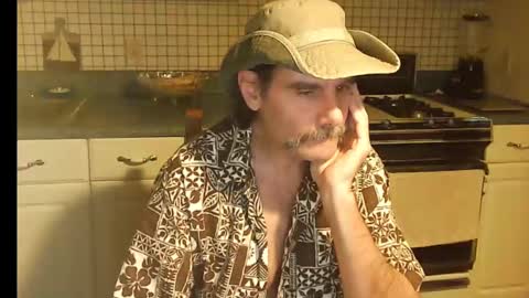 Ray online show from 10/06/25, 08:12