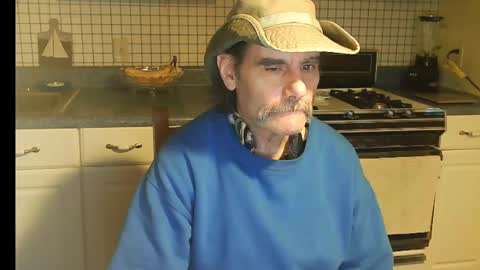 Ray online show from 10/15/25, 06:57