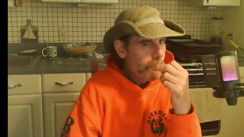 Ray online show from 11/01/25, 08:55