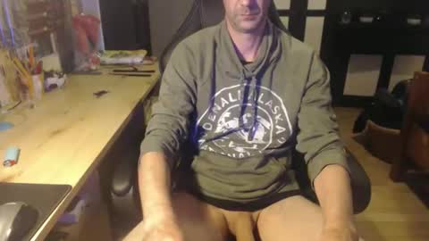 Snapshot of raymann8 chatting on 09/25/25, 07:50 Ray online show from 09/25/25, 07:50