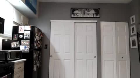 rayneonme1225 online show from 10/07/25, 11:57