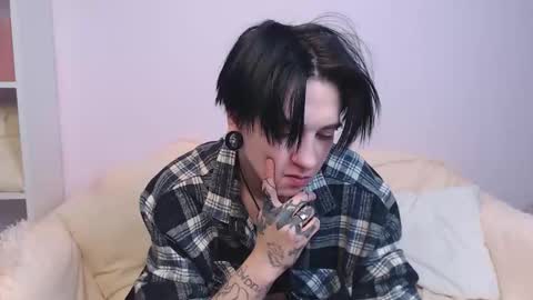 Ray online show from 02/03/26, 06:40