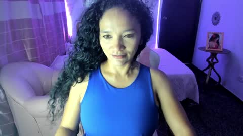 Snapshot of rayza_mature_ chatting on 01/08/25, 10:48 Danna online show from 01/08/25, 10:48