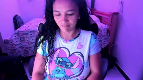 Snapshot of rayza_mature_ chatting on 11/01/25, 03:08 Danna online show from 11/01/25, 03:08