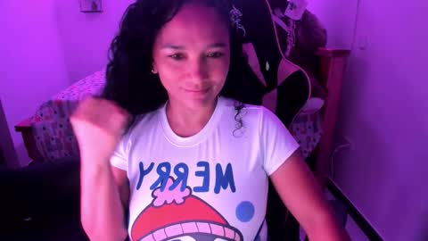 Snapshot of rayza_mature_ chatting on 11/19/25, 03:01 Danna online show from 11/19/25, 03:01