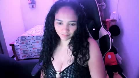 Snapshot of rayza_mature_ chatting on 03/04/26, 02:45 Danna online show from 03/04/26, 02:45