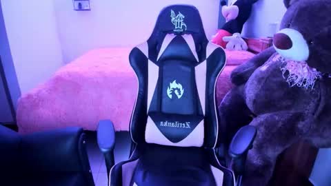 Danna online show from 03/29/26, 05:46