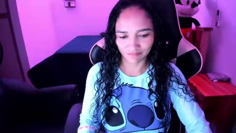 Snapshot of rayza_mature_ chatting on 07/09/26, 06:34 Danna online show from 07/09/26, 06:34