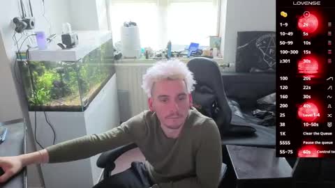 Rayzel online show from 04/12/26, 11:48