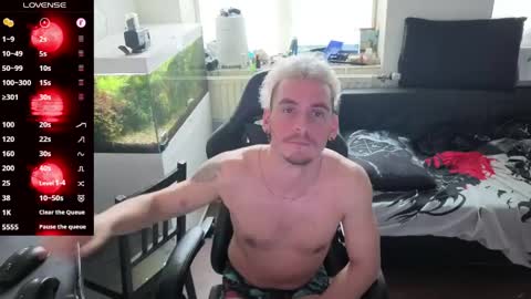 Rayzel online show from 05/04/26, 11:50