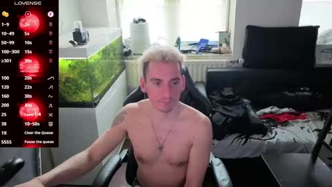 Rayzel online show from 05/09/26, 05:40
