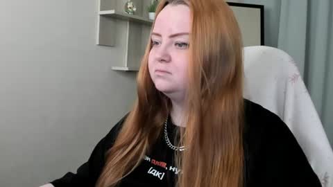 Emma Razumovskaya online show from 06/10/26, 09:46