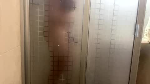 Snapshot of rbk26 chatting on 11/05/25, 05:57 rbk26 online show from 11/05/25, 05:57