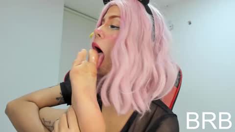 Snapshot of rea_winry chatting on 01/17/25, 04:39 Rea online show from 01/17/25, 04:39