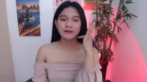 Snapshot of ready2care4youbabe chatting on 11/17/25, 07:41 Beth online show from 11/17/25, 07:41